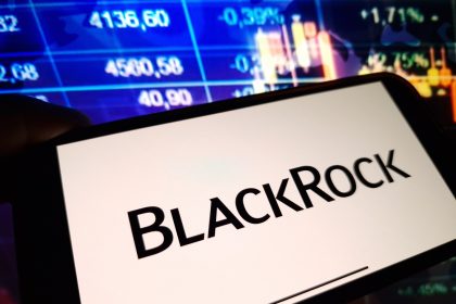 1 de cada 4 dólares que gana BlackRock con sus ETF es gracias a bitcoin 