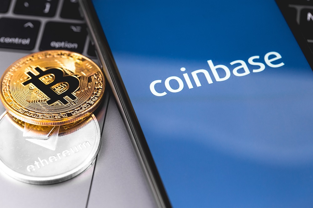 Invertir en acciones de Coinbase tiene «más riesgo que recompensa», advierte analista