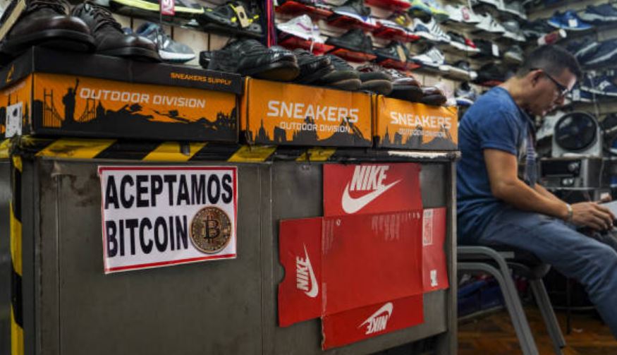 Mientras en Estados Unidos copian el «Modelo Bitcoin» de Bukele ¿qué pasa en El Salvador?